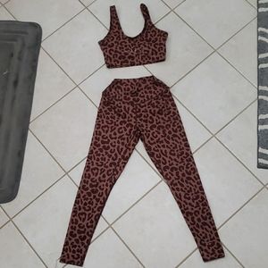 BALANCE ATHELTICA BRA & LEGGINGS SET